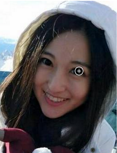  足球女神网络爆红  珠元宝童颜巨乳、美貌与智