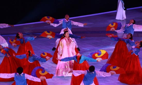 朝鲜著名歌唱家卞英花演唱朝鲜民歌《阿里郎》