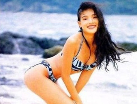 舒淇罕见青涩照：倔强美人性感入骨