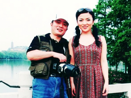 <em>父女</em>合影照缘何戳中我们的泪点?_金羊网新闻