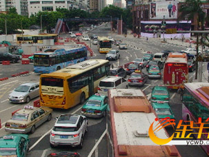 天河东路段禁行致交通混乱 街坊意见大