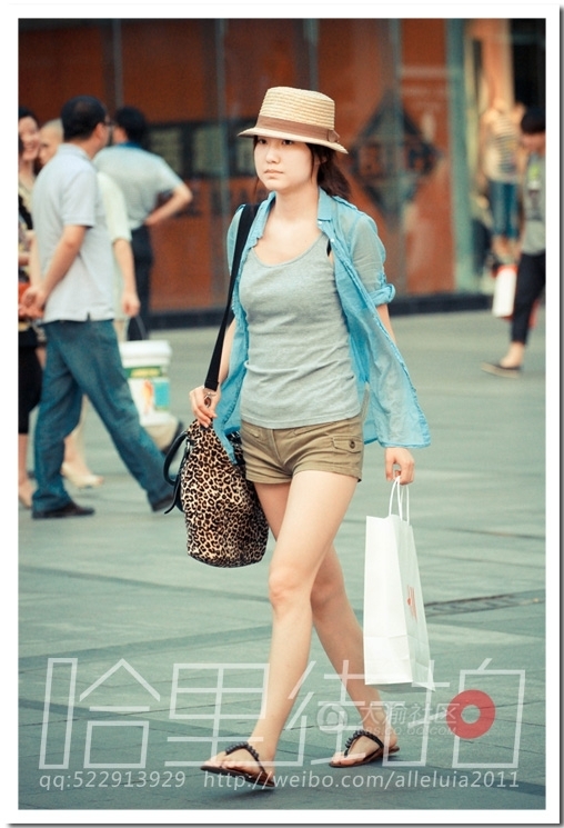 <em>养眼</em>呀+快看<em>街头美女</em>夏季清凉搭配(组图)