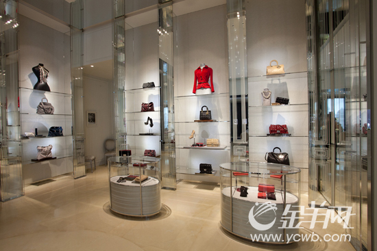 Dior广州太古汇女装<em>精品店</em>全新亮相_金羊<em>女性</em>