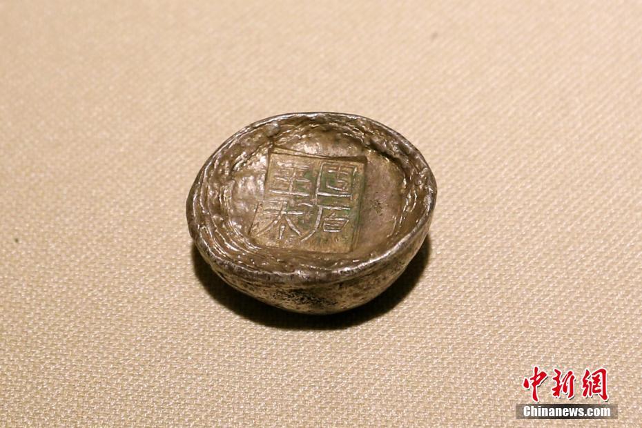 中利币(钟离壁纸)