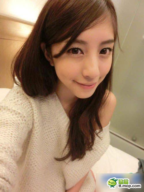 最新宅男女生竟是学生妹 海量私照曝光