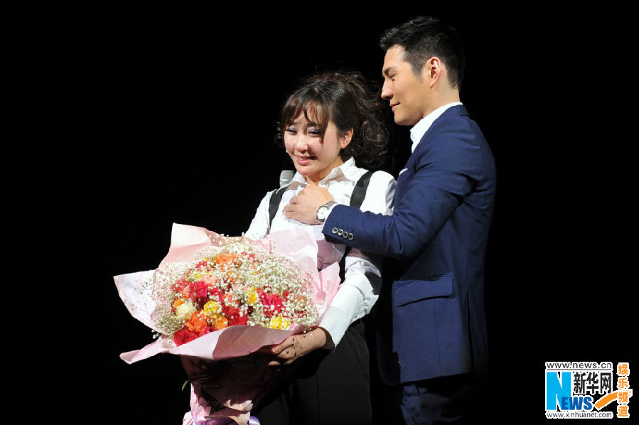 组图:严宽惊喜求婚狂飙泪 钻戒加灵魂圈住杜若溪