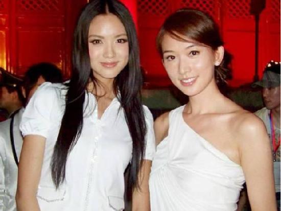 众女神与世姐张梓琳合影被秒成渣