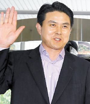 金台镐,从"牛贩的儿子"到韩国最年轻总理