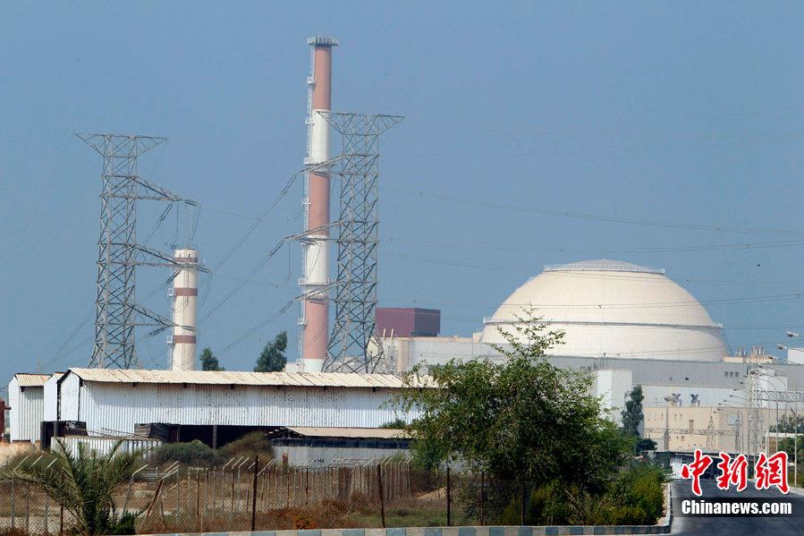 伊朗首座核电站核反应堆装载核燃料(组图)来源:中国新闻网编辑:ting