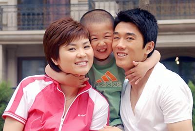 体娱圈熟女嫩男配