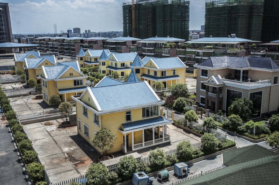 湖南衡阳一楼顶建25栋别墅