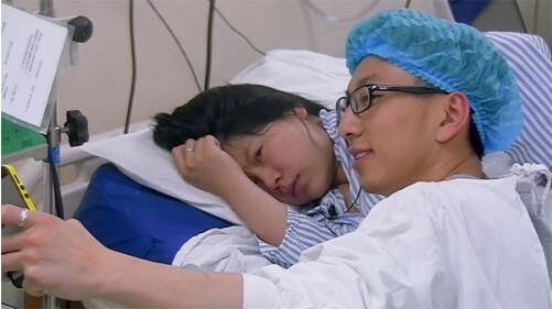 老婆生娃男子自拍:真是又贱又笑 顺产到底有多疼?